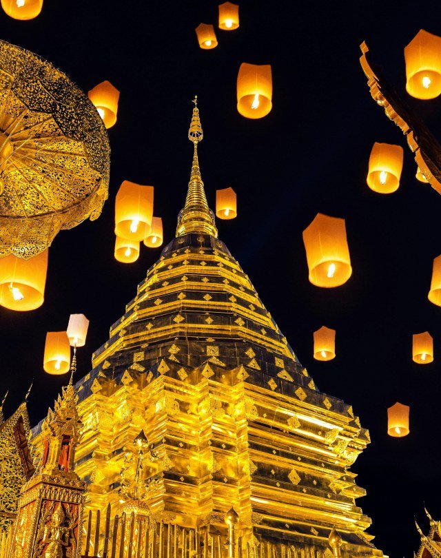 das Lichterfest Loi Krathong